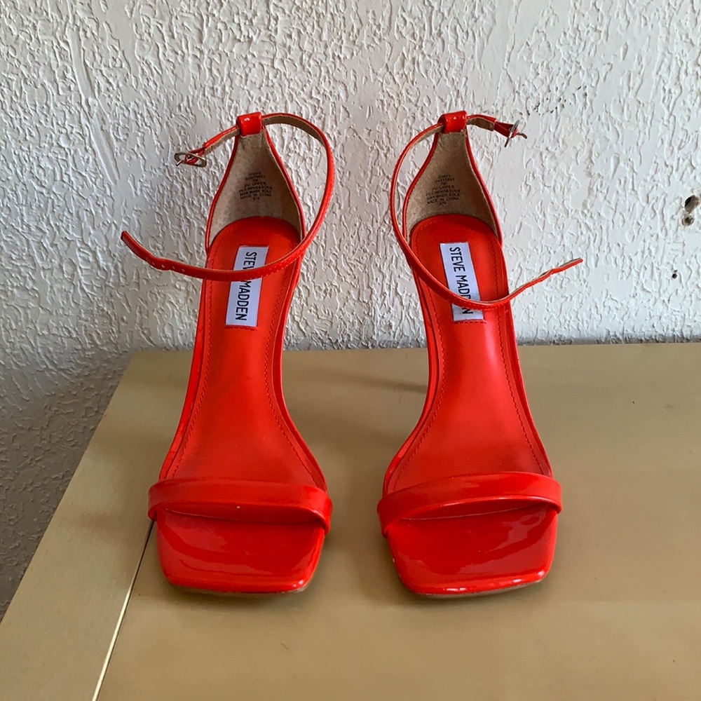 Steven Madden single strap bright orange heels